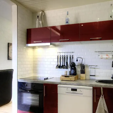 Apartment 165